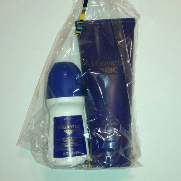 New Avon Mesmerize roll-on, Hair & Body wash gift - Picture 2 of 3